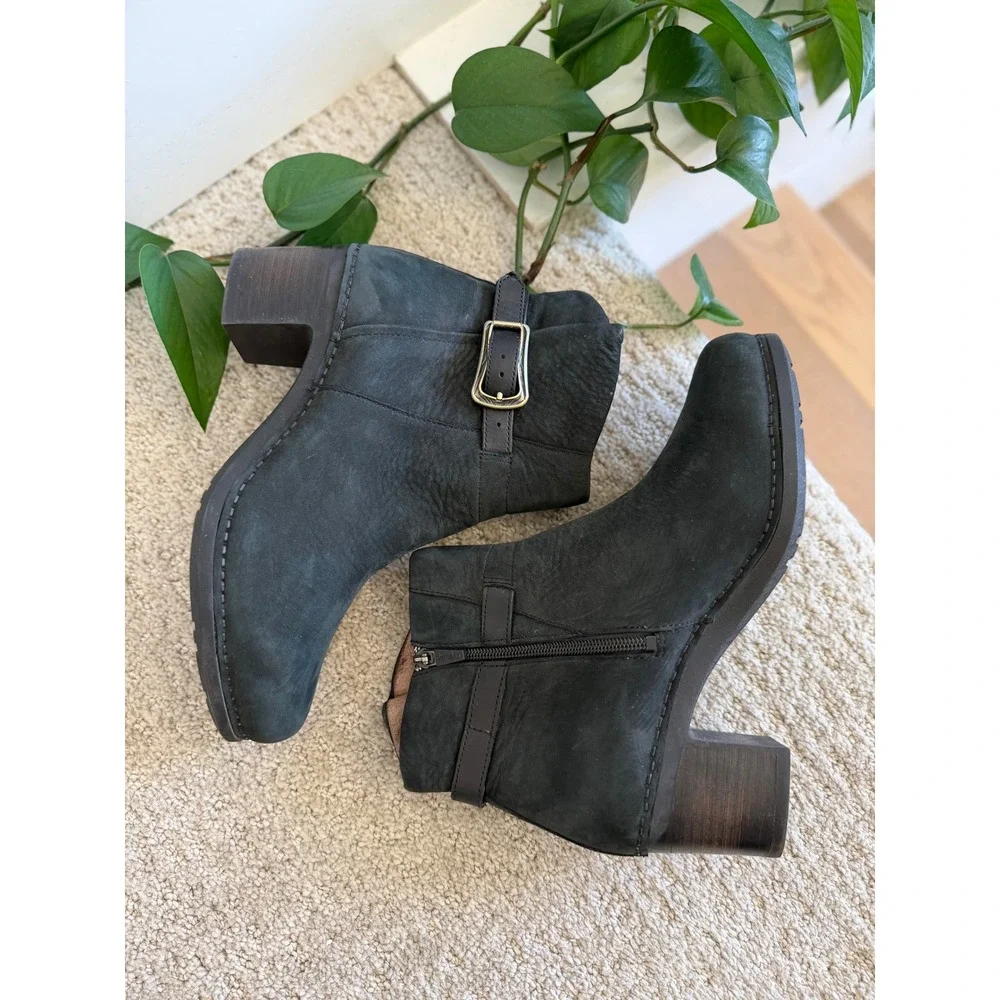 Dansko Hartley Black Nubuck Buckle Ankle Boots Side Zip Block Heel 7.5-8 EU 38